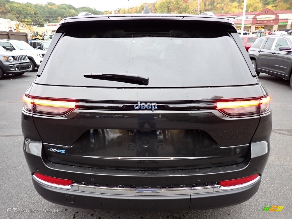 2024 Grand Cherokee 4XE - Rocky Mountain Pearl / Global Black photo #4