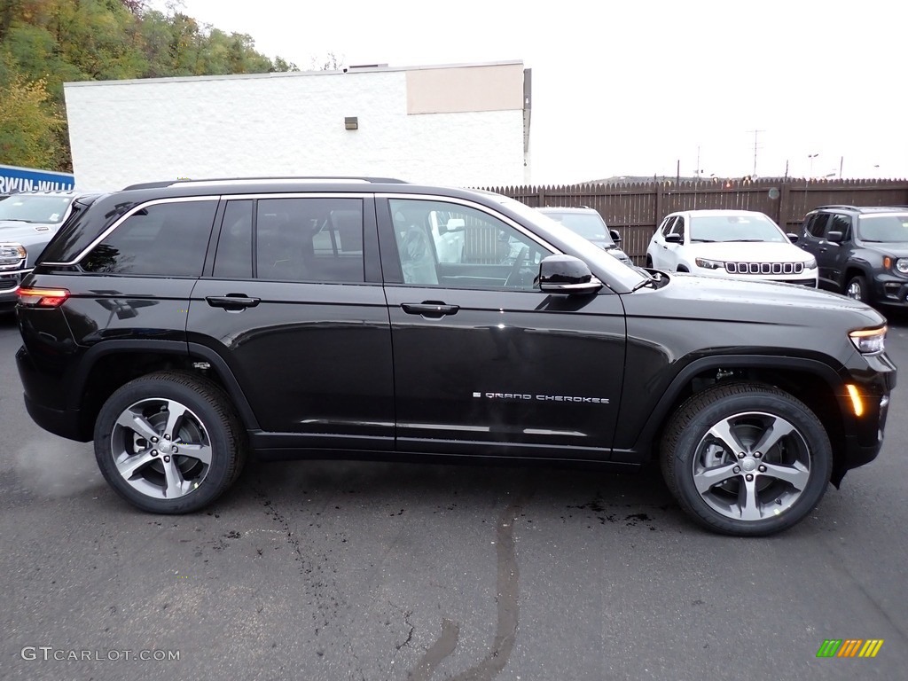 2024 Grand Cherokee 4XE - Rocky Mountain Pearl / Global Black photo #7