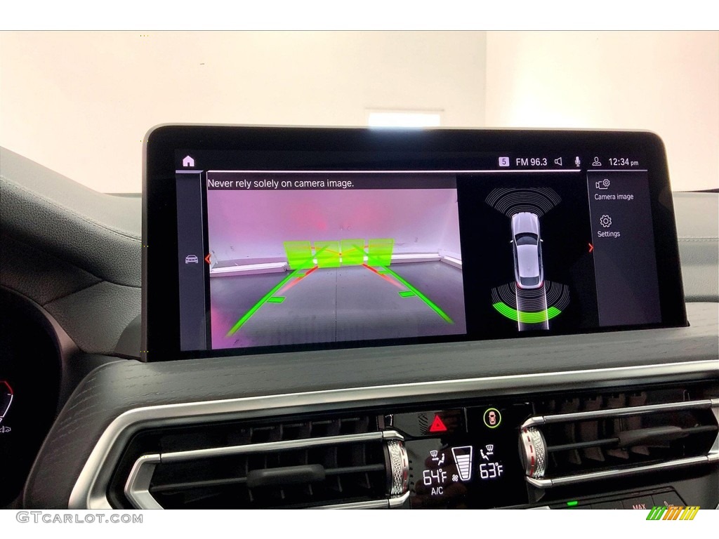 2023 BMW X4 xDrive30i Controls Photo #146687919
