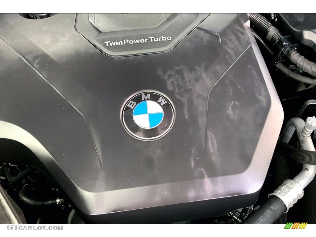 2023 BMW X4 xDrive30i Marks and Logos Photos