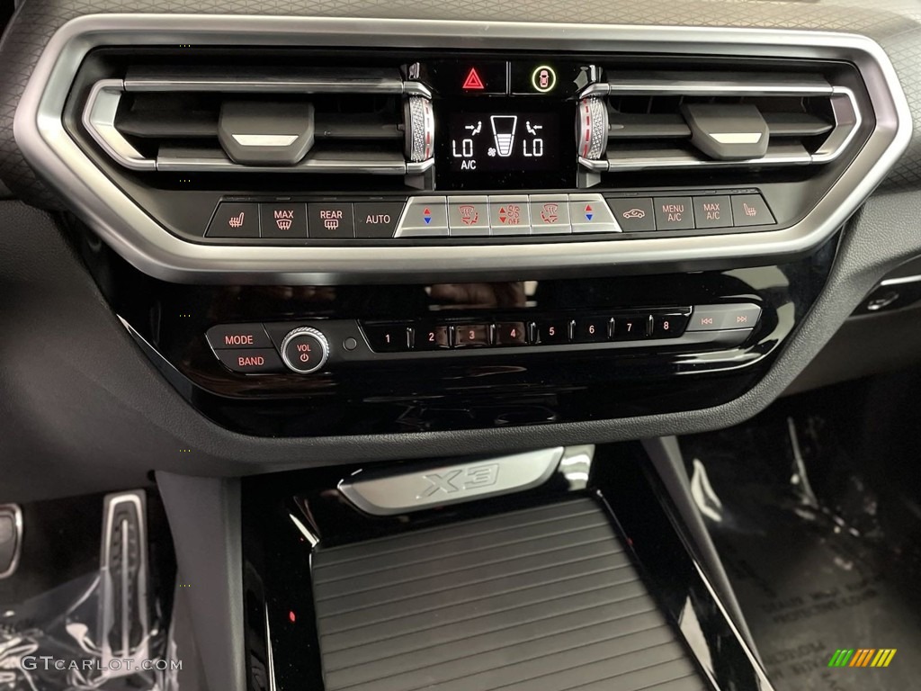 2024 BMW X3 sDrive30i Controls Photo #146689437