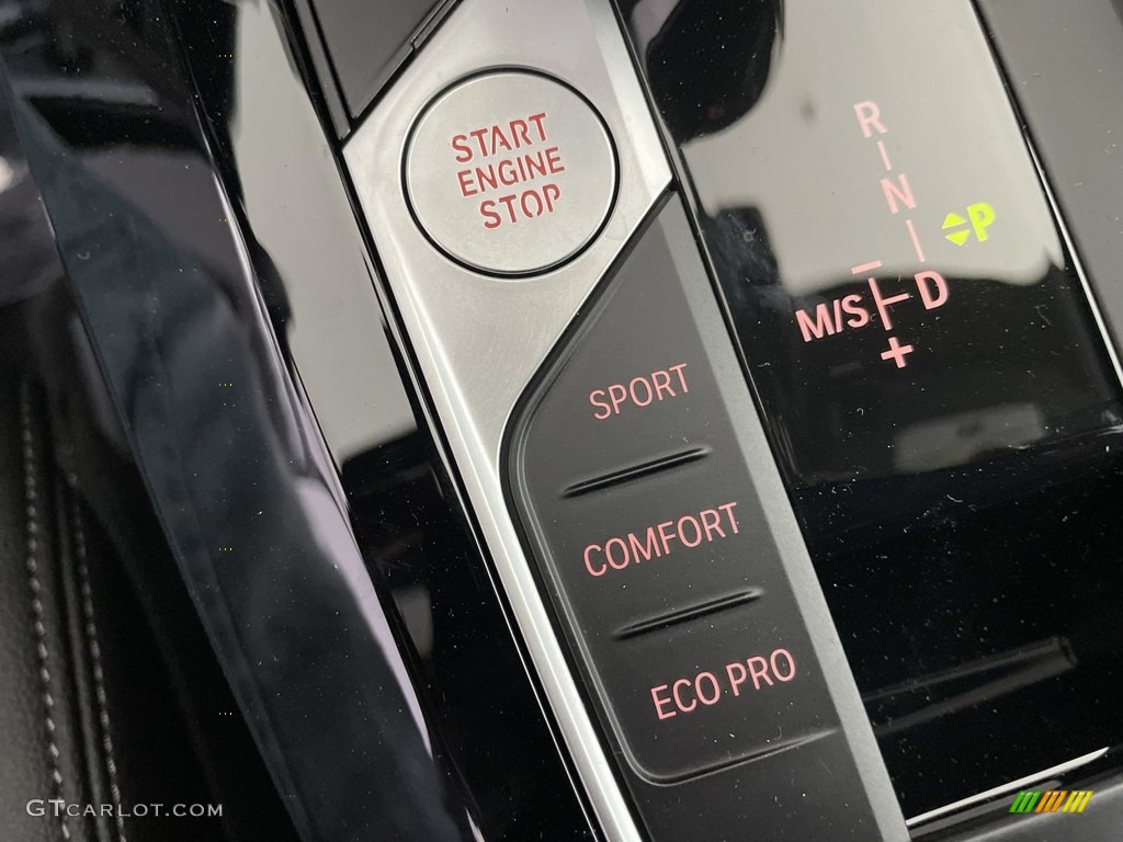 2024 BMW X3 sDrive30i Controls Photo #146689473