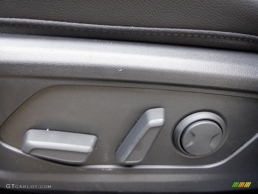 2024 Hyundai Santa Cruz Night Edition AWD Front Seat Photos