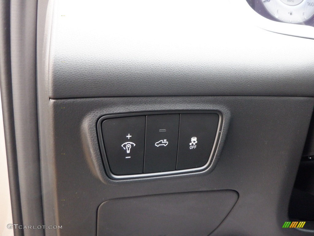 2024 Hyundai Santa Cruz Limited AWD Controls Photo #146690355