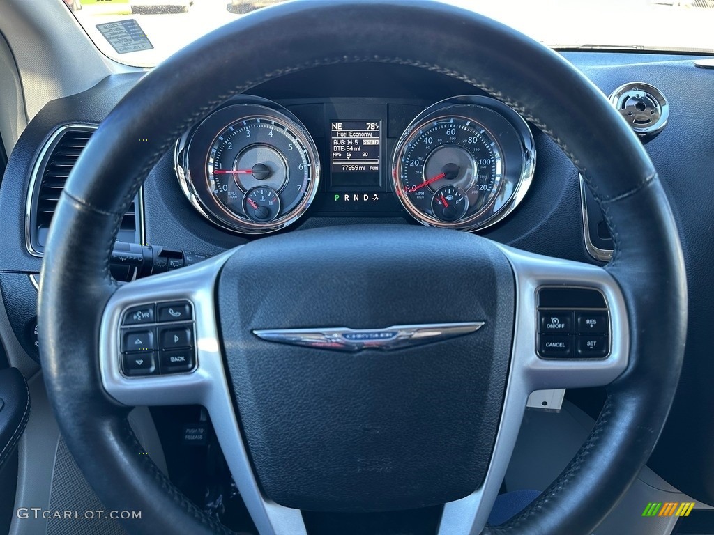 2015 Town & Country Touring-L - Deep Cherry Red Crystal Pearl / Black/Light Graystone photo #8