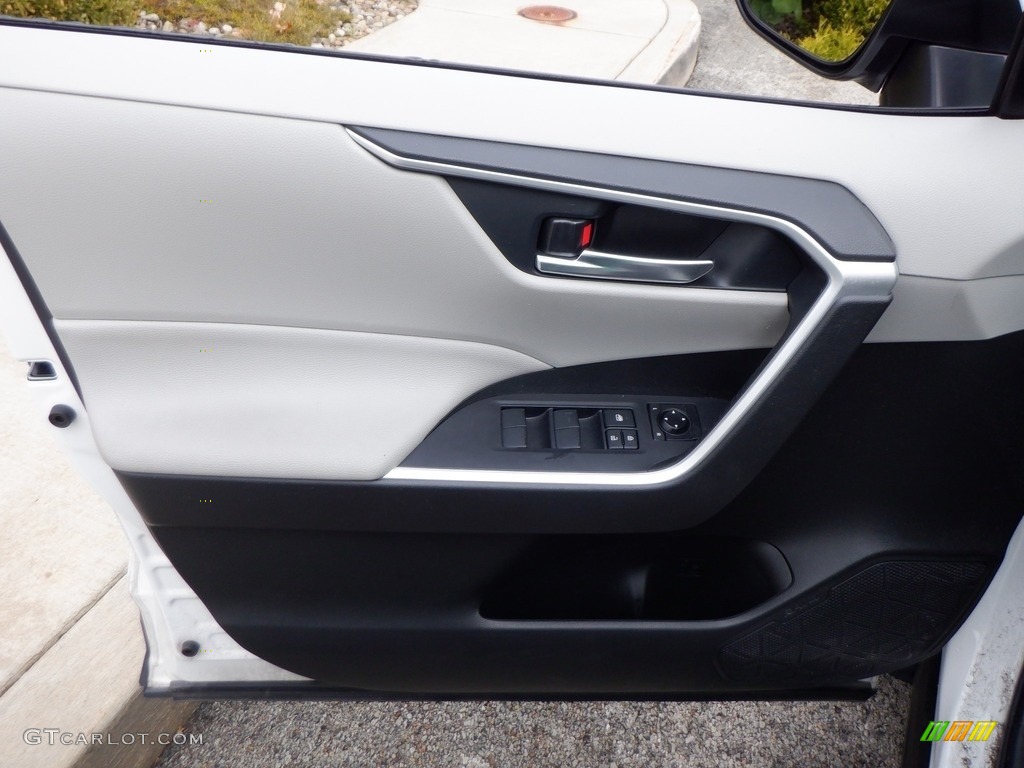 2021 Toyota RAV4 XLE AWD Door Panel Photos
