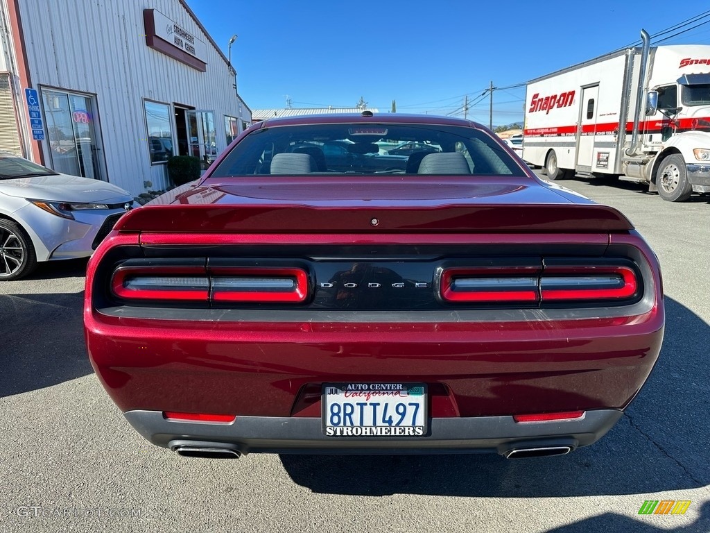 2020 Challenger SXT - Octane Red / Black photo #5