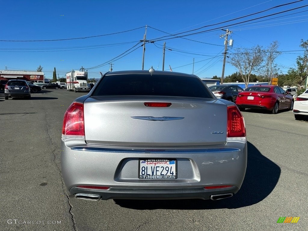 2018 300 Limited - Billet Silver Metallic / Deep Mocha photo #5