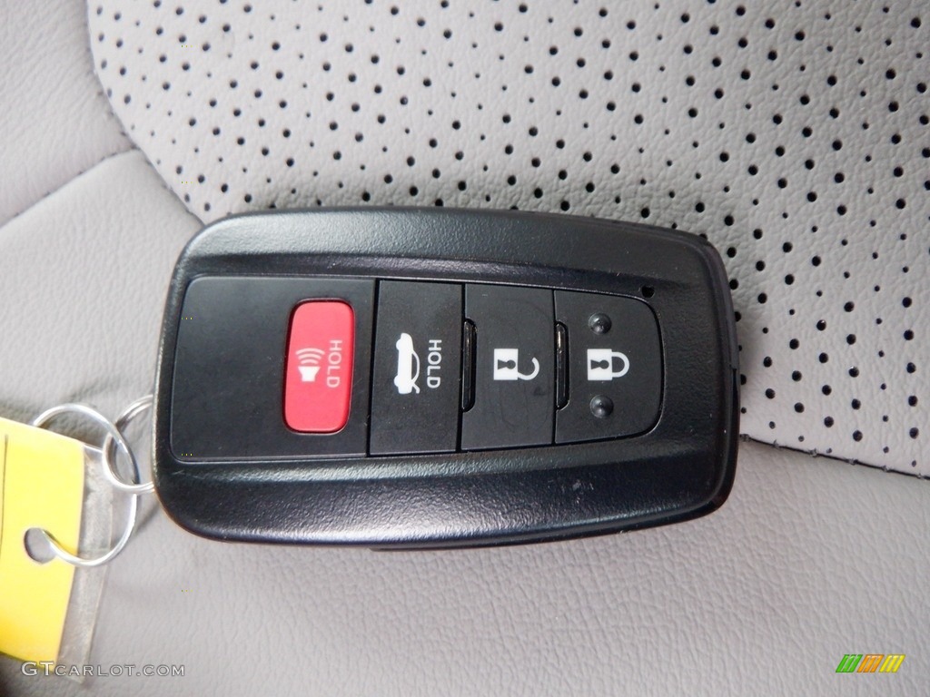 2021 Toyota Camry XSE Keys Photos