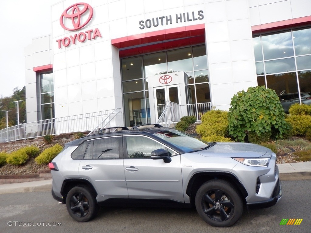 2020 RAV4 XSE AWD Hybrid - Silver Sky Metallic / Black photo #2