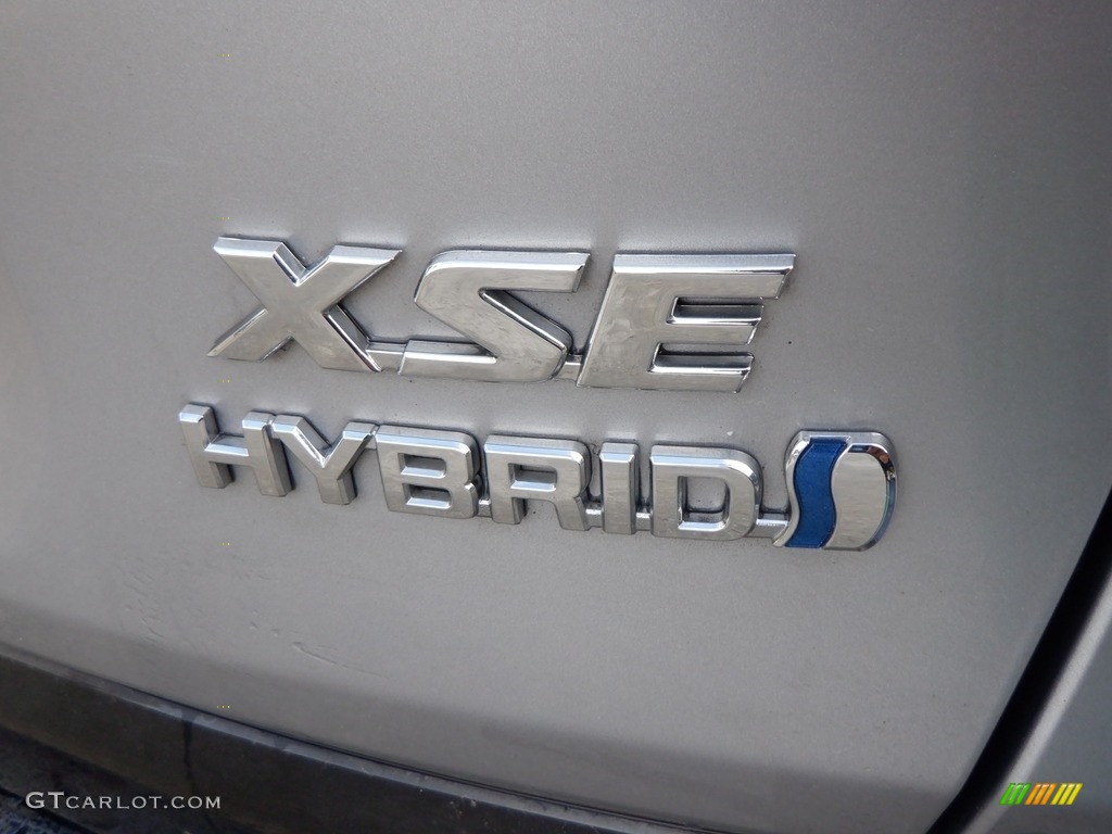 2020 RAV4 XSE AWD Hybrid - Silver Sky Metallic / Black photo #9