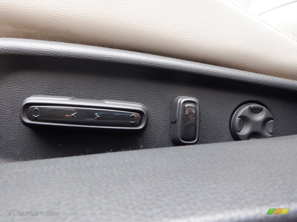 2022 Honda Accord EX-L Hybrid Front Seat Photo #146692414