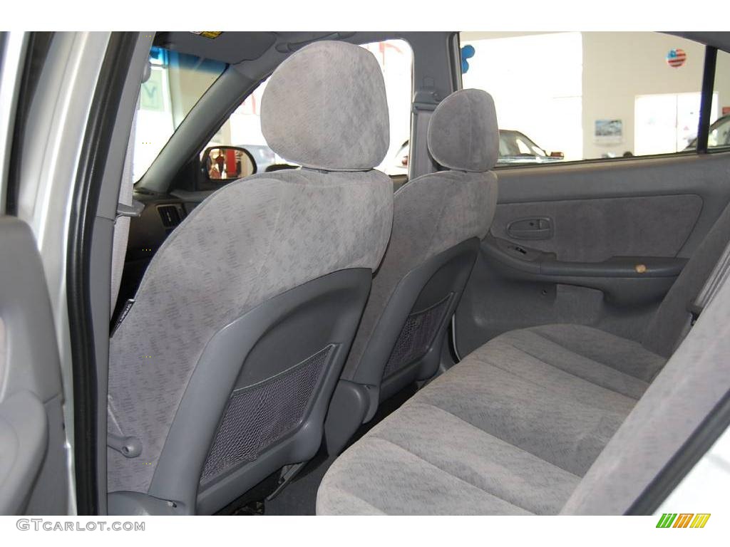 2004 Elantra GLS Sedan - Sterling Silver / Gray photo #21