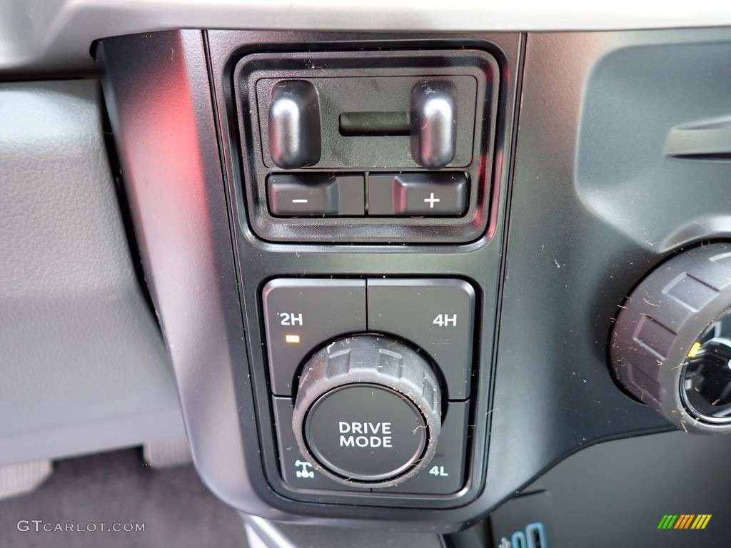 2023 F250 Super Duty XLT Crew Cab 4x4 - Oxford White / Medium Dark Slate photo #16