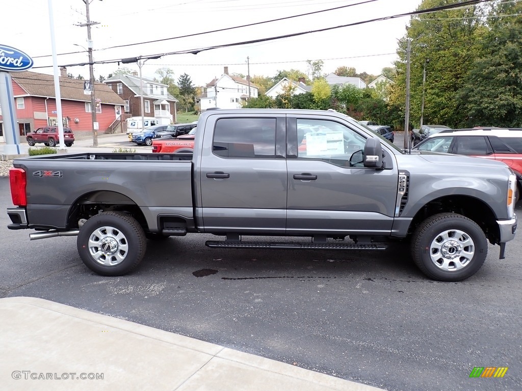 Carbonized Gray Metallic 2023 Ford F250 Super Duty XLT Crew Cab 4x4 Exterior Photo #146696006