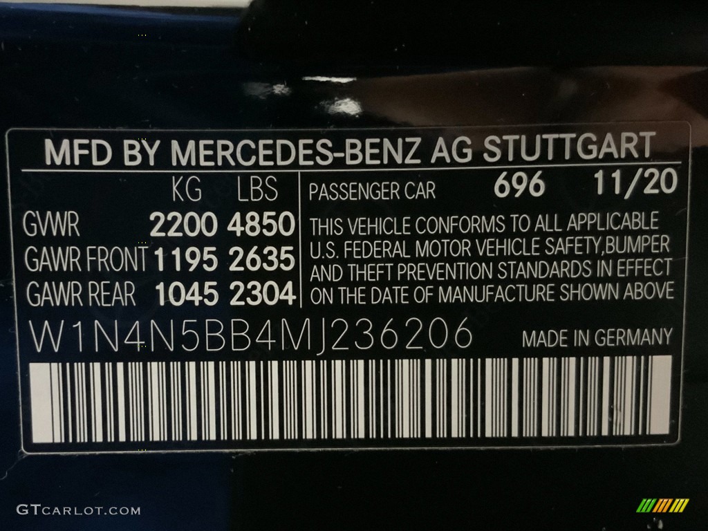 2021 GLA AMG 35 4Matic - Cosmos Black Metallic / Black photo #37