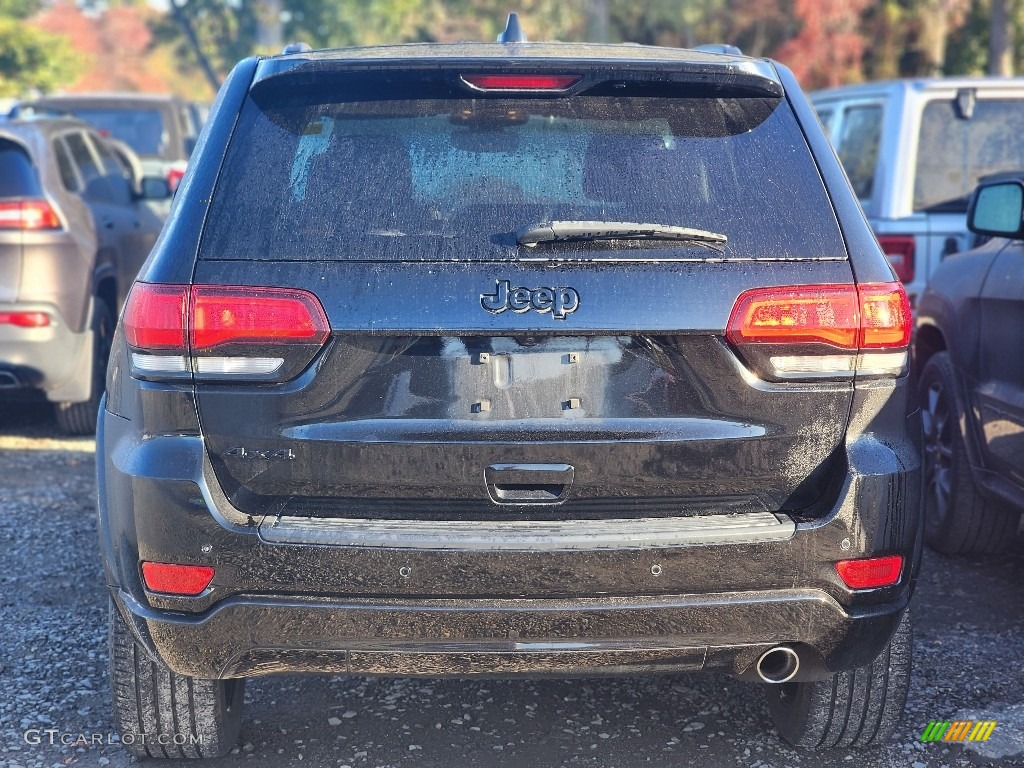 2020 Grand Cherokee Altitude 4x4 - Diamond Black Crystal Pearl / Black photo #2