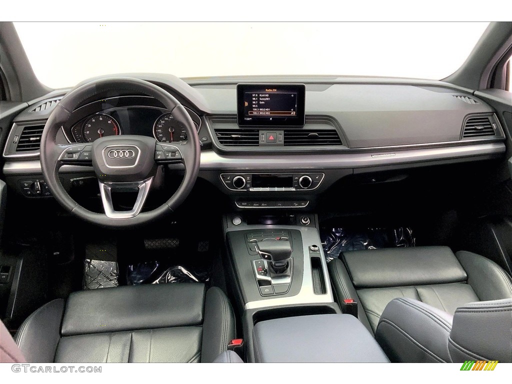 Black Interior 2020 Audi Q5 Premium quattro Photo #146697621
