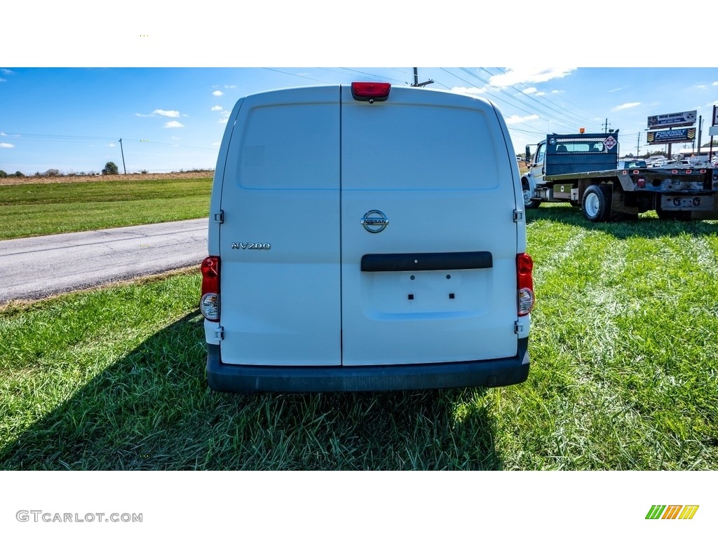 2017 NV200 SV - Fresh Powder / Gray photo #5