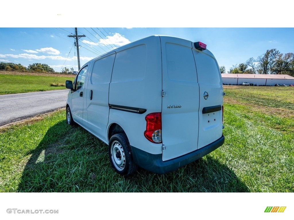 2017 NV200 SV - Fresh Powder / Gray photo #6