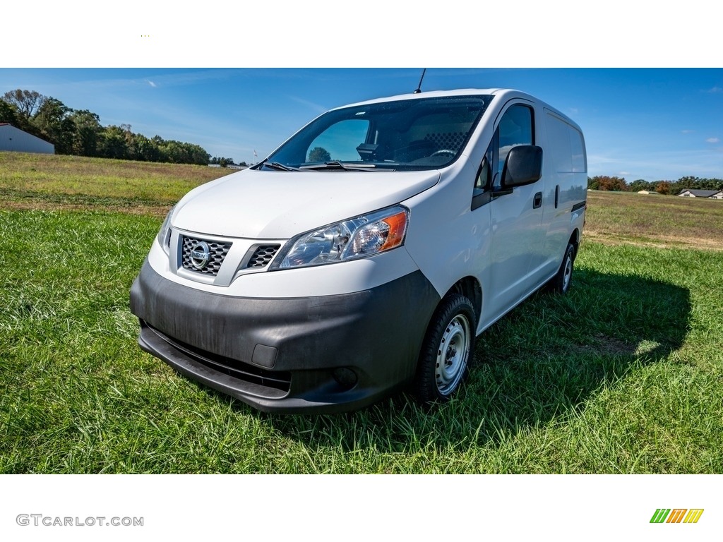 2017 NV200 SV - Fresh Powder / Gray photo #8