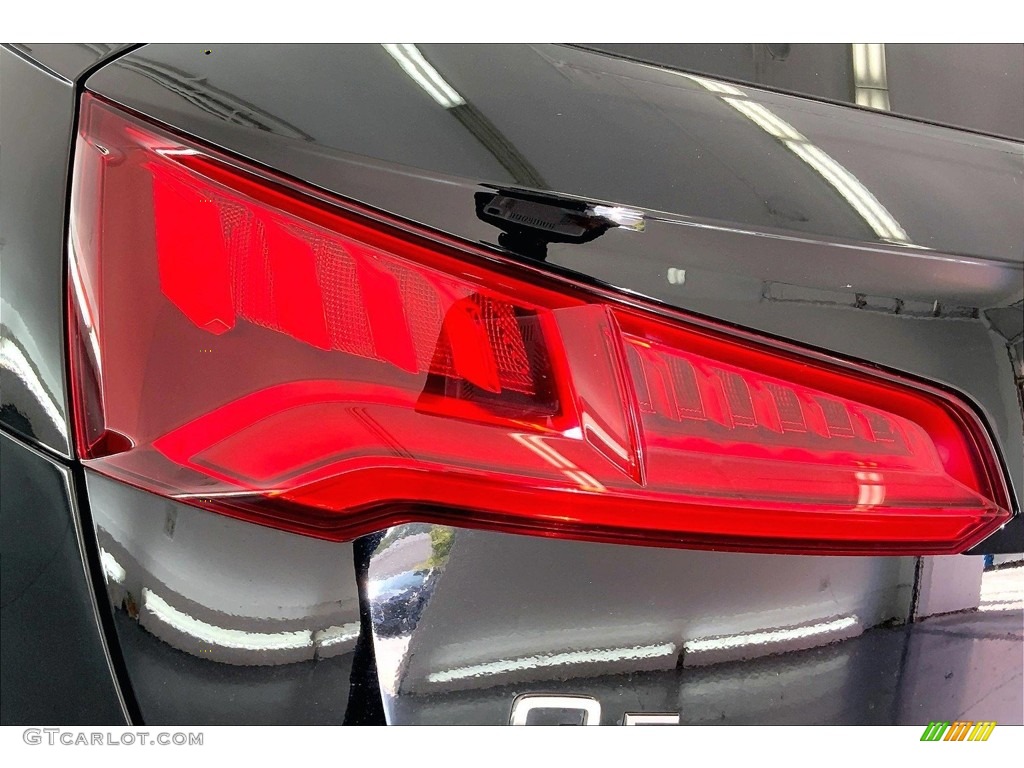 2020 Q5 Premium quattro - Brilliant Black / Black photo #29