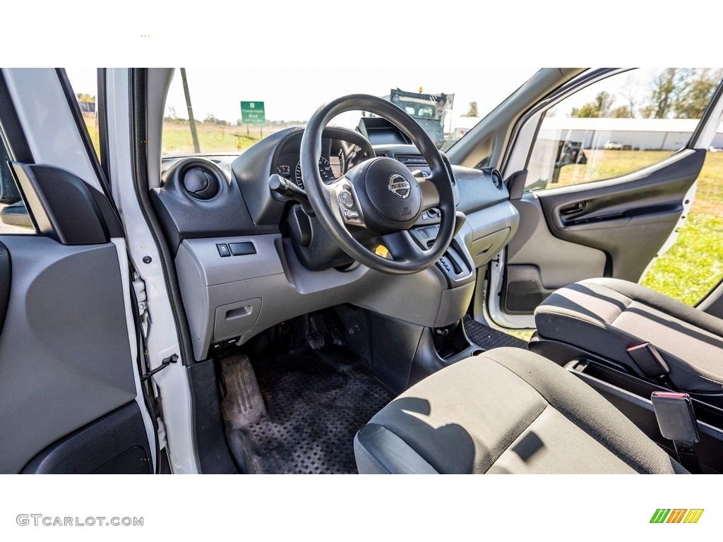 2017 NV200 SV - Fresh Powder / Gray photo #18