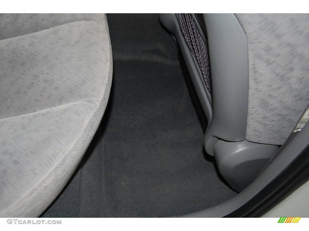 2004 Elantra GLS Sedan - Sterling Silver / Gray photo #29