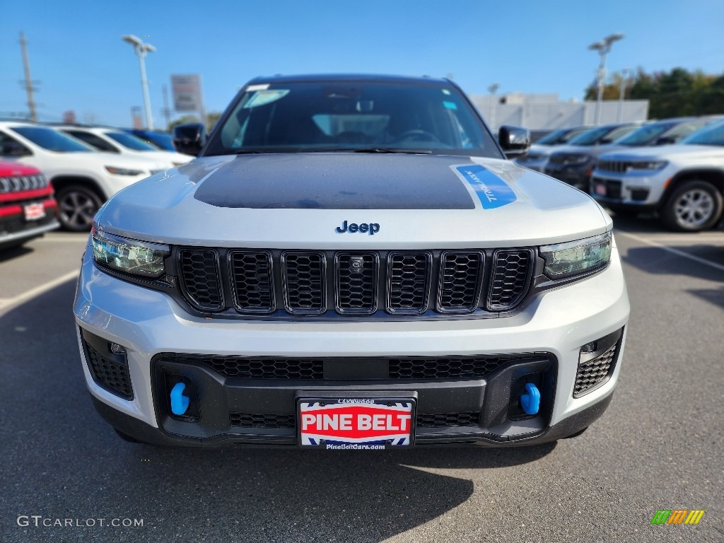 2023 Grand Cherokee Trailhawk 4XE - Silver Zynith / Global Black photo #2