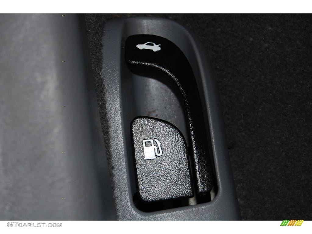 2004 Elantra GLS Sedan - Sterling Silver / Gray photo #31