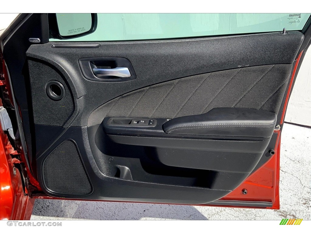 2021 Dodge Charger GT Door Panel Photos