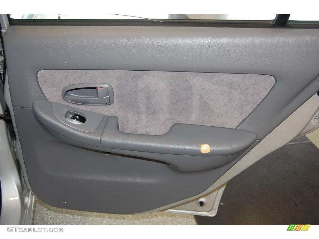 2004 Elantra GLS Sedan - Sterling Silver / Gray photo #35