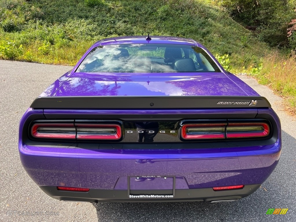 2023 Challenger R/T Scat Pack Widebody - Plum Crazy Pearl / Black photo #7