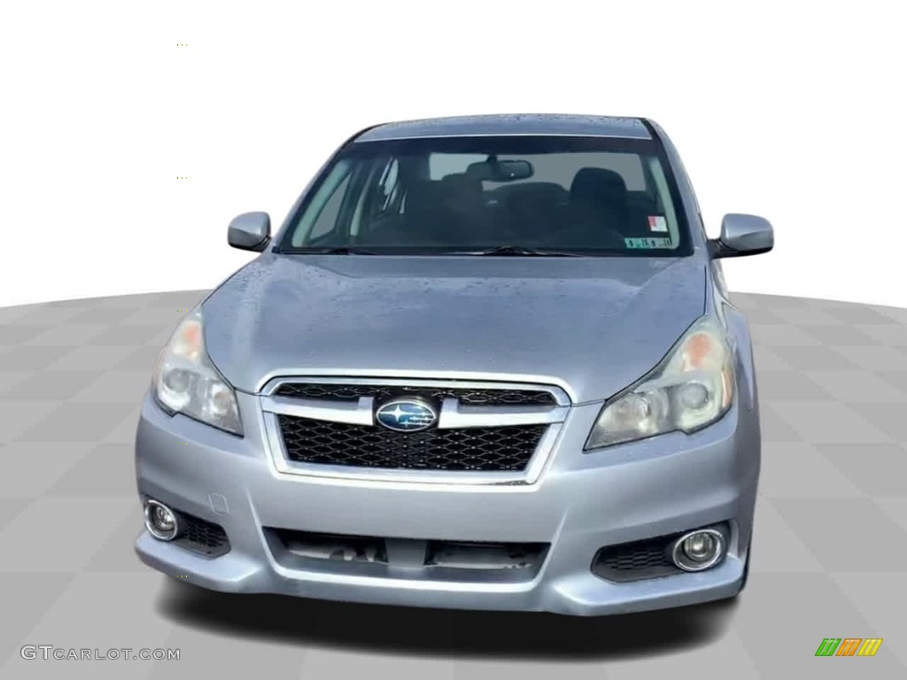 2013 Legacy 2.5i Premium - Ice Silver Metallic / Black photo #3