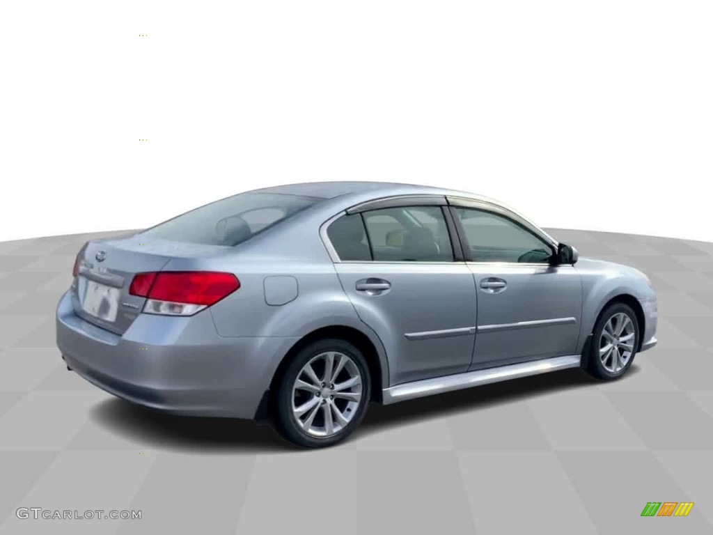 2013 Legacy 2.5i Premium - Ice Silver Metallic / Black photo #8