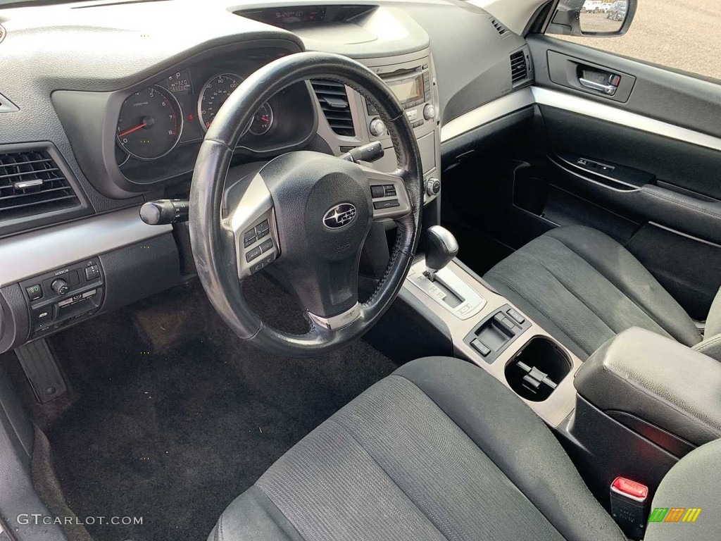 2013 Legacy 2.5i Premium - Ice Silver Metallic / Black photo #10