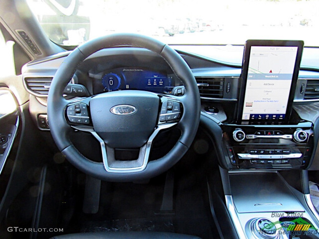 2023 Ford Explorer Platinum 4WD Ebony Dashboard Photo #146706000