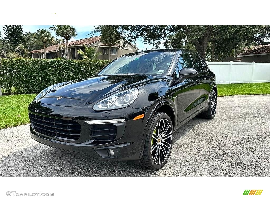 Black 2017 Porsche Cayenne S E-Hybrid Exterior Photo #146706368