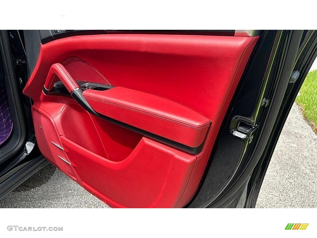 2017 Porsche Cayenne S E-Hybrid Black/Garnet Red Door Panel Photo #146706588
