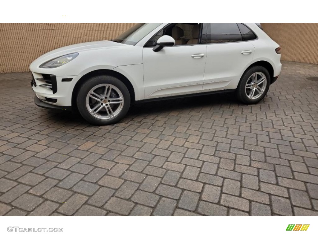 2020 Macan  - White / Black/Mojave Beige photo #1