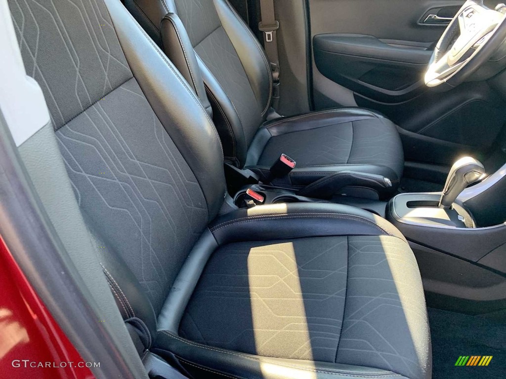 2020 Trax LT AWD - Cajun Red Tintcoat / Jet Black photo #25