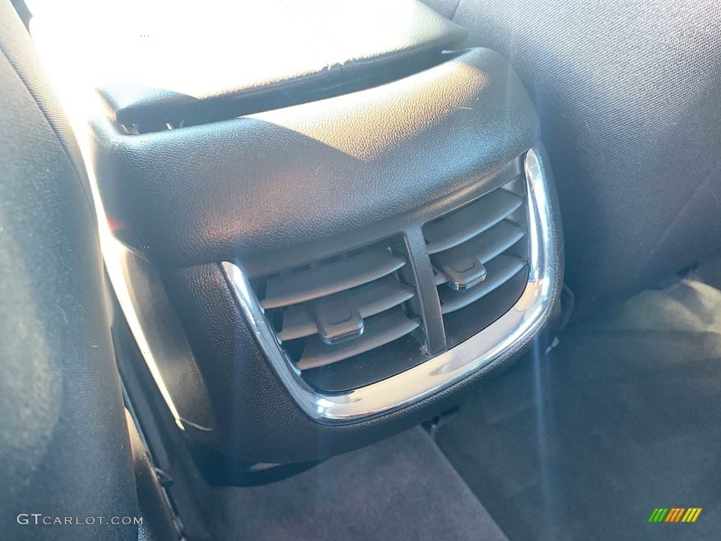 2018 Malibu LT - Summit White / Jet Black photo #20