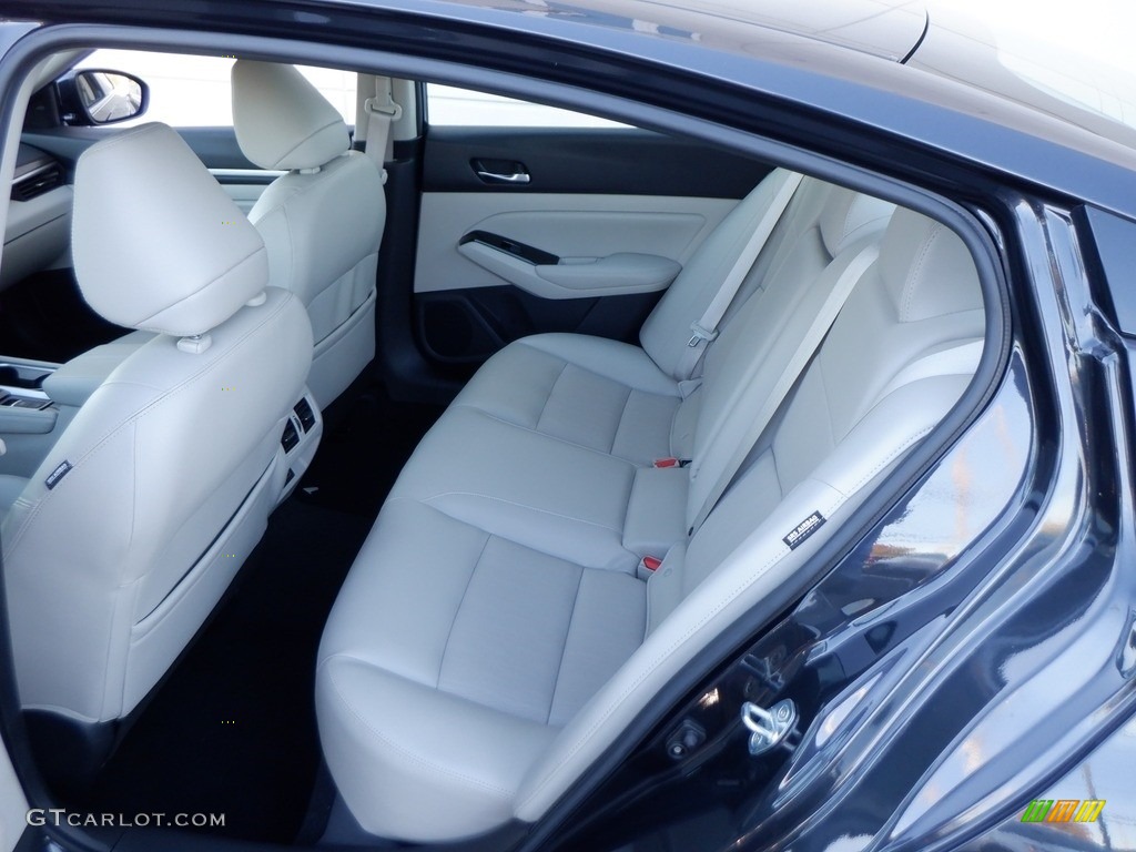 2020 Nissan Altima Platinum AWD Rear Seat Photos