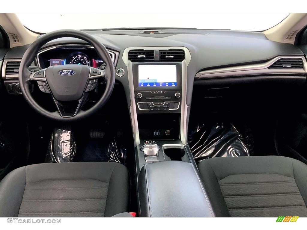 Ebony Interior 2020 Ford Fusion Hybrid SE Photo #146710002 | GTCarLot.com