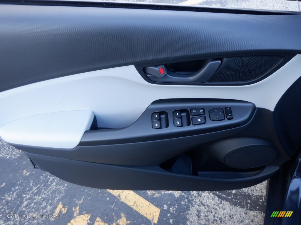 2023 Hyundai Kona SEL AWD Door Panel Photos