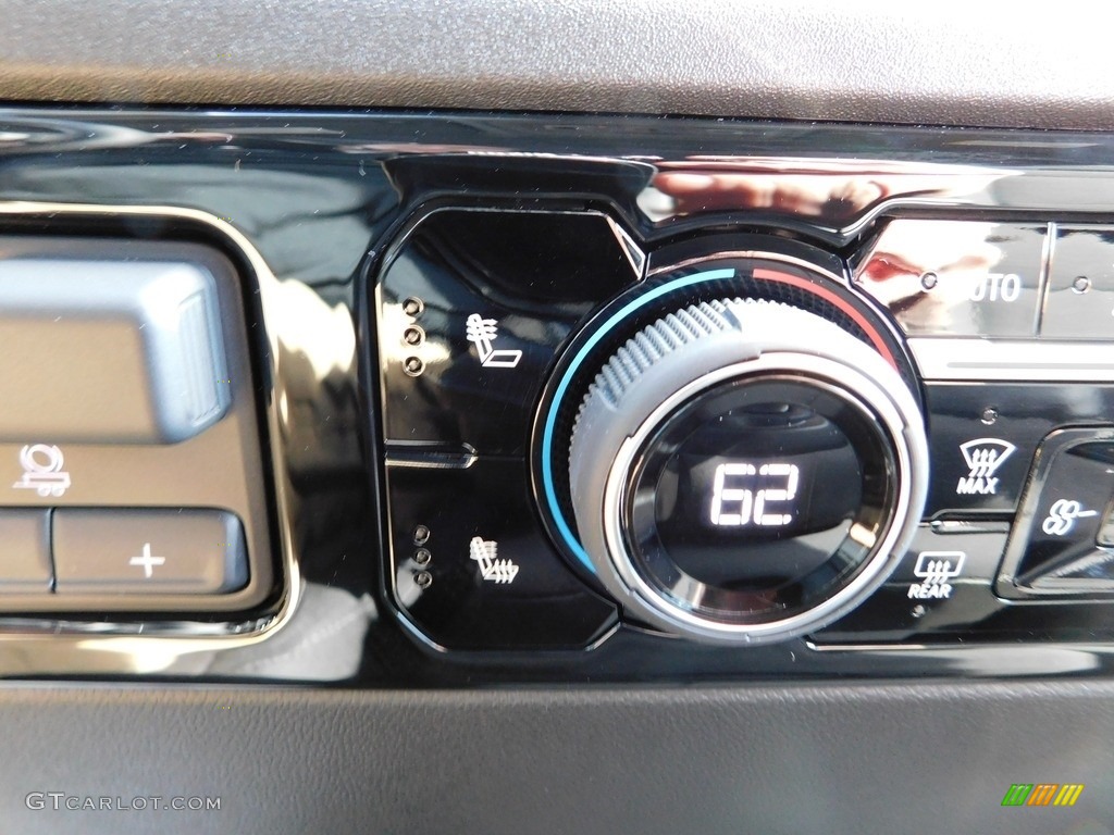 2024 Chevrolet Silverado 2500HD LT Crew Cab 4x4 Controls Photo #146711287