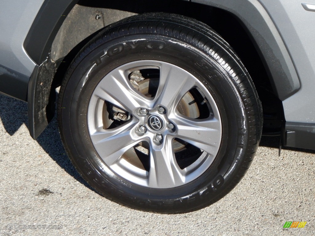 2022 Toyota RAV4 XLE AWD Wheel Photos