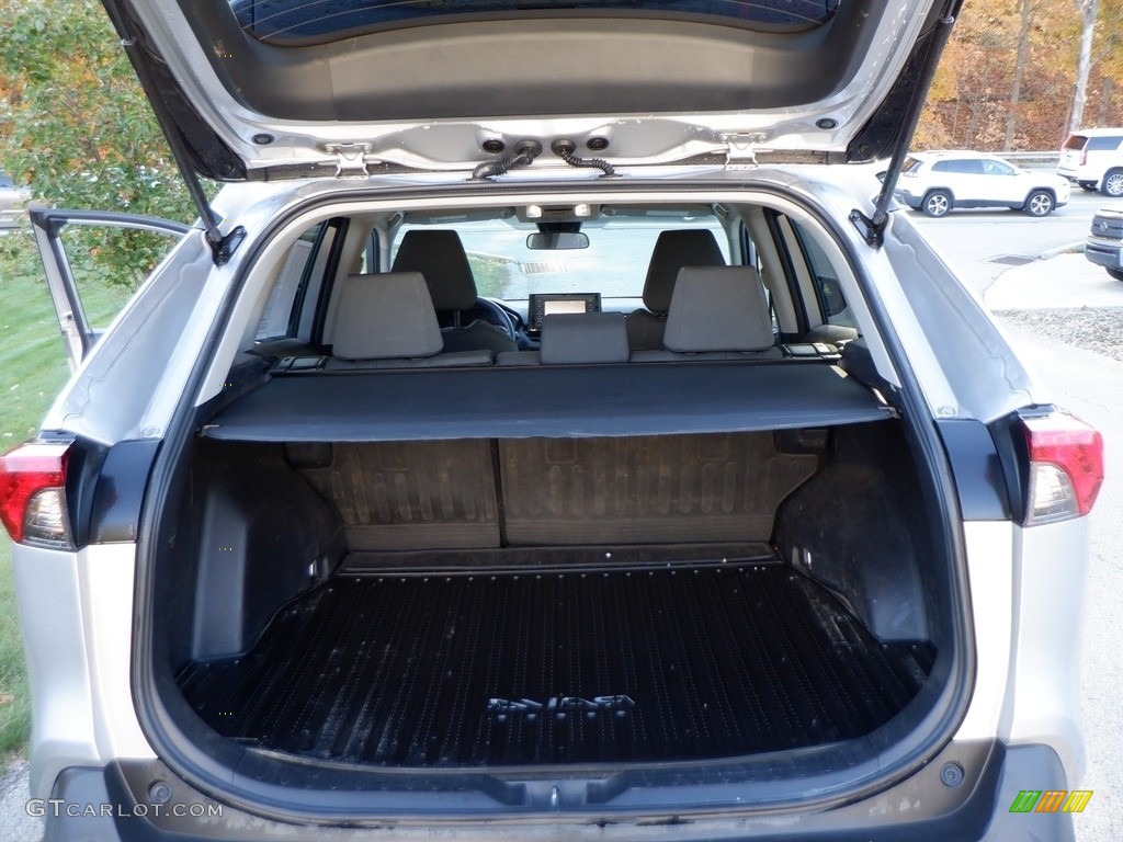 2022 Toyota RAV4 XLE AWD Trunk Photos