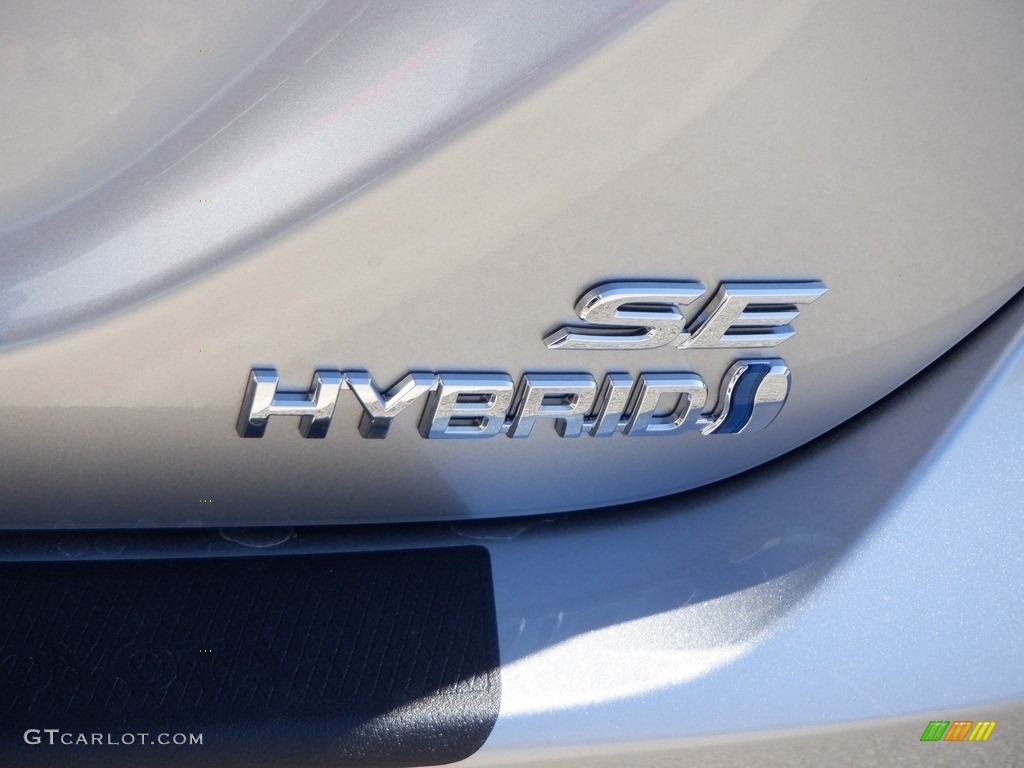 2024 Camry SE Hybrid - Celestial Silver Metallic / Black photo #7