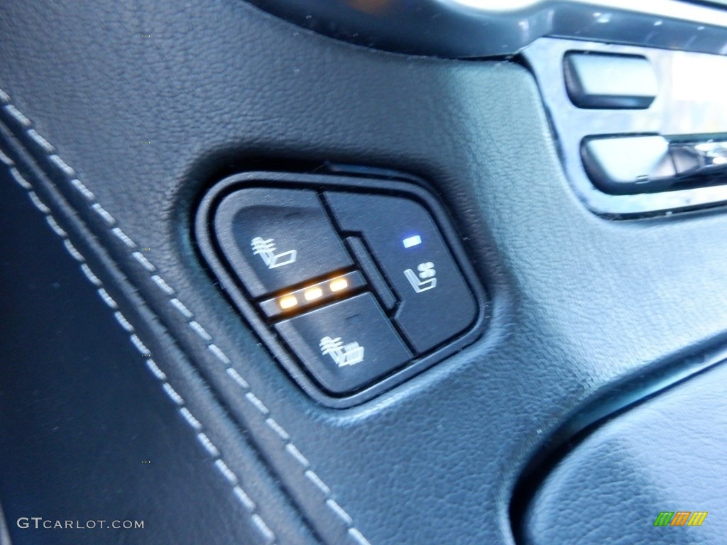 2019 Suburban Premier 4WD - Black / Jet Black photo #28
